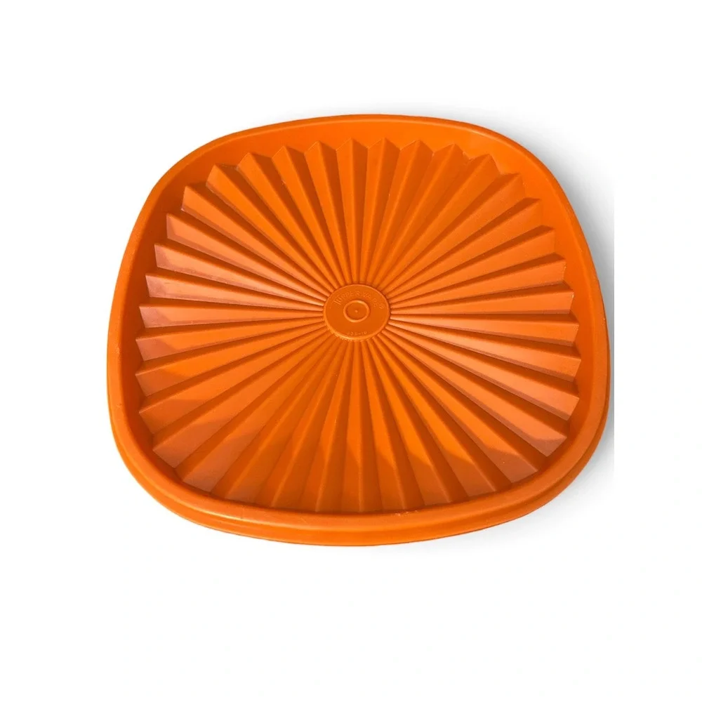 Vintage Tupperware Harvest Orange & Yellow Nesting Bowl Lot with Sunburst Lid